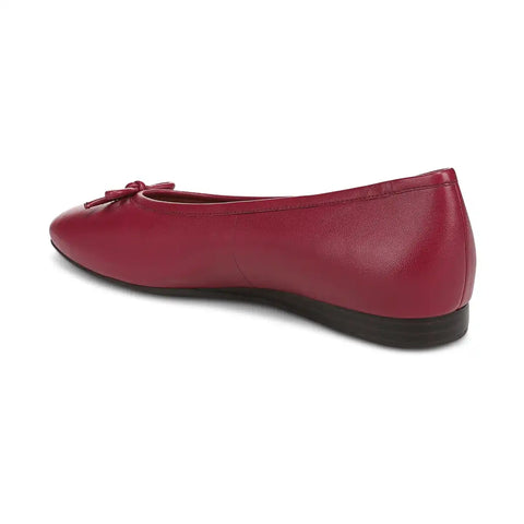 Larissa Wedge Flat