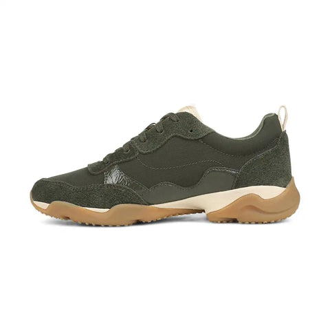 Walk Slim Glide Sneaker
