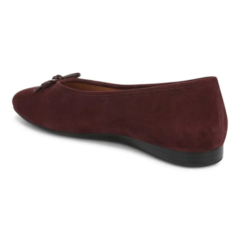 Larissa Wedge Flat
