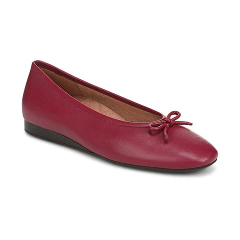 Larissa Wedge Flat