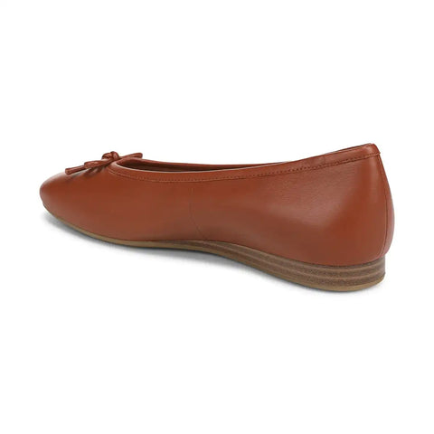 Larissa Wedge Flat