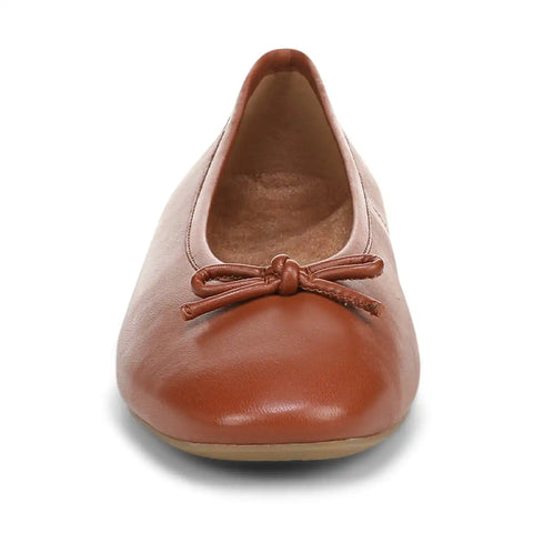 Larissa Wedge Flat